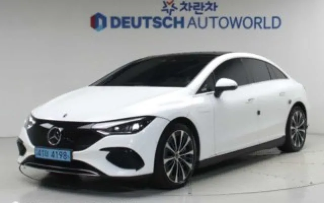 EQE V295 EQE 350+ 벤츠 2022/10 62,755km